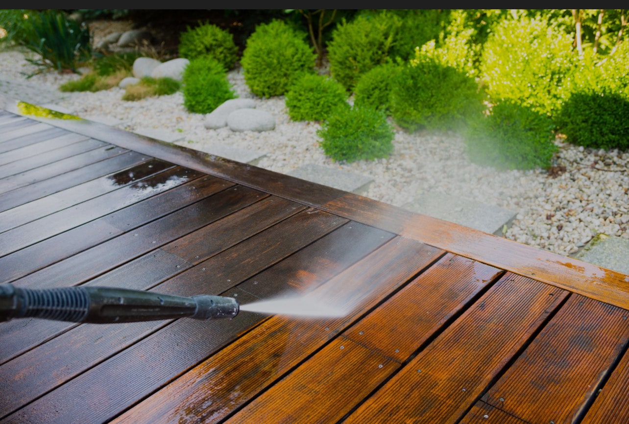Dee's Lawn Care & Power Wash Services